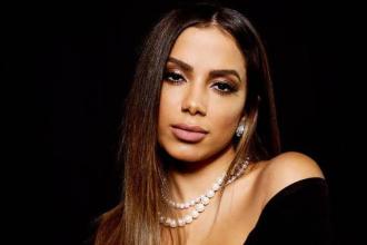 Anitta detalha como perdeu virgindade aos 14 anos após abuso sexual