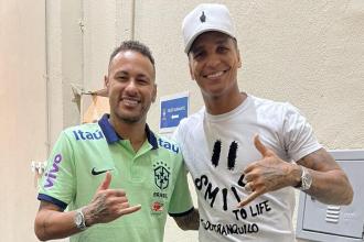 Deyverson, do Atlético, manda recado a Neymar após volta do astro