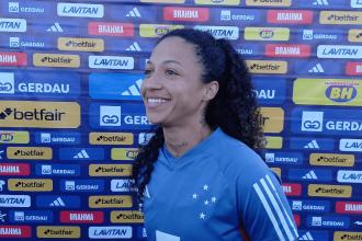 Byanca Brasil revela por que usou camisa do Cruzeiro em apresentação à Seleção Feminina