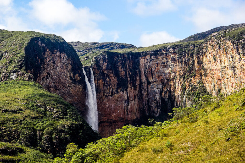 Cachoeira do Tabuleiro - Wikimedia Commons