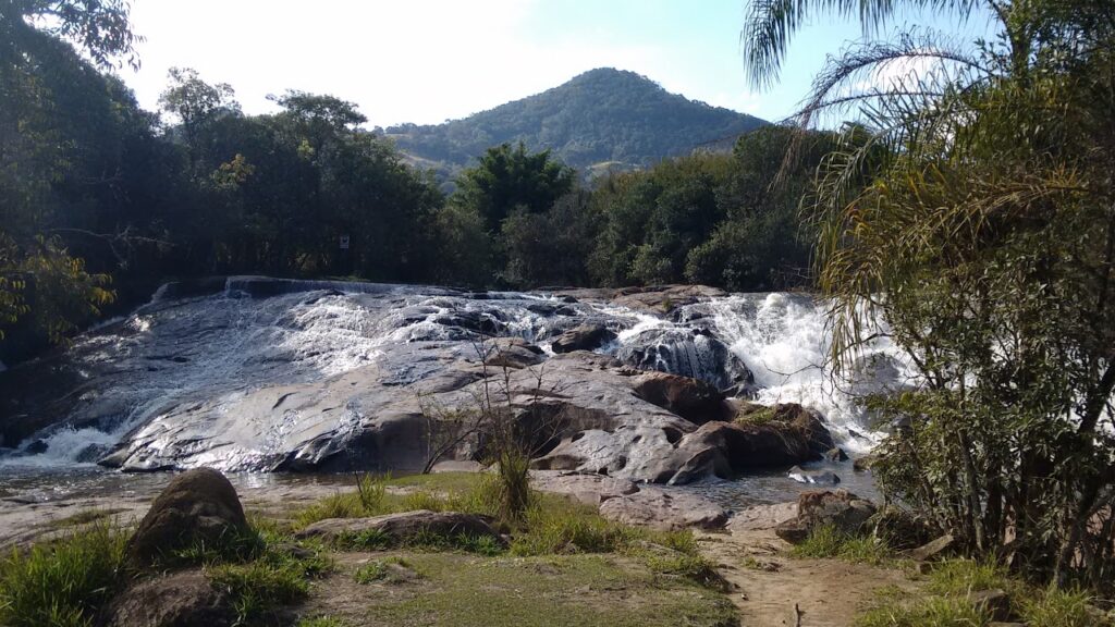 Descubra Por Quê Extrema Lidera Crescimento Populacional em MG!