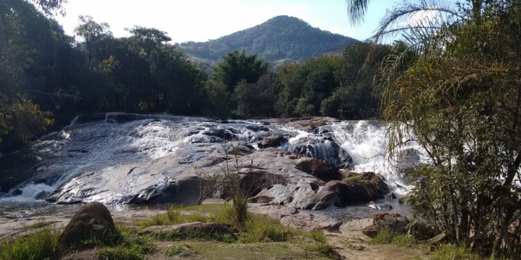 Descubra Por Quê Extrema Lidera Crescimento Populacional em MG!