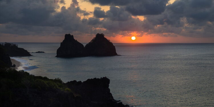 Fernando de Noronha Créditos: depositphotos.com / nidohuebl.gmail.com