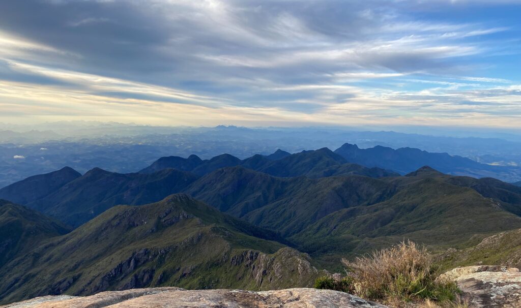 Pico da Bandeira - créditos Elias Rovielo Flickr