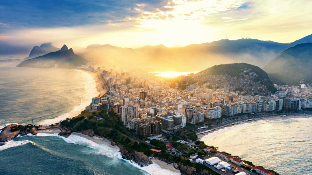 Praia de Copacabana, Rio de Janeiro Créditos: depositphotos.com / microgen