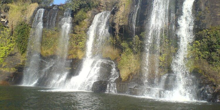 cachoeiras em Minas Gerais - Carrancas - Wikimedia Commons