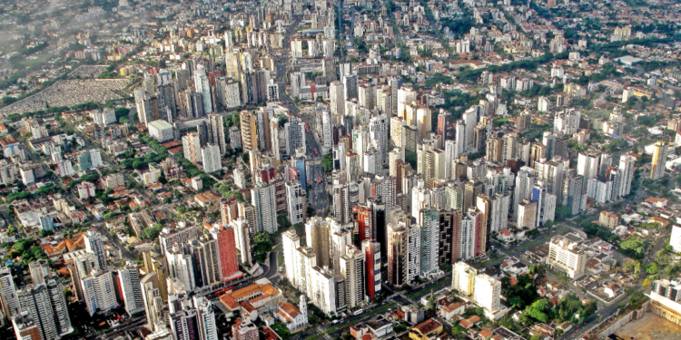 Entregas Aéreas: Curitiba e Atech Juntas na Revolução dos Drones!