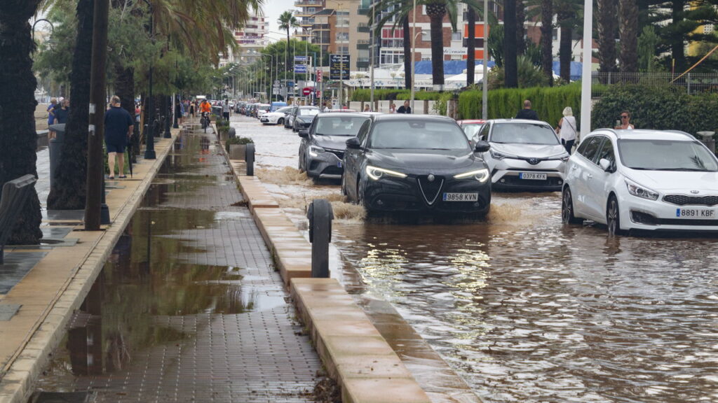 Cidades Costeiras Sob Ameaça: O Perigo do Mar Subindo.