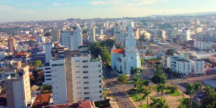 Patos-de-Minas-MG - Wikimidia Commons