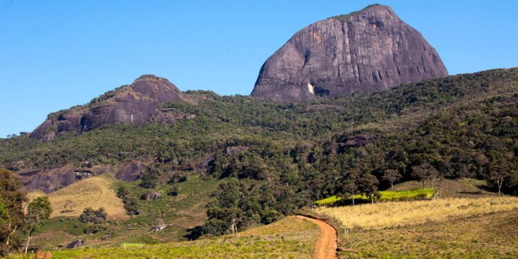 menor cidade do Brasil - Serra da Saudade - Minas Gerais - Créditos depositphotos.com taciophilip