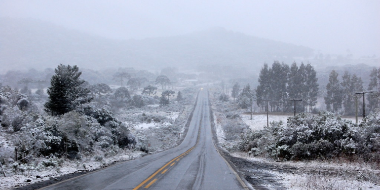 Conheça os Destinos Brasileiros Onde o Inverno é de Congelar