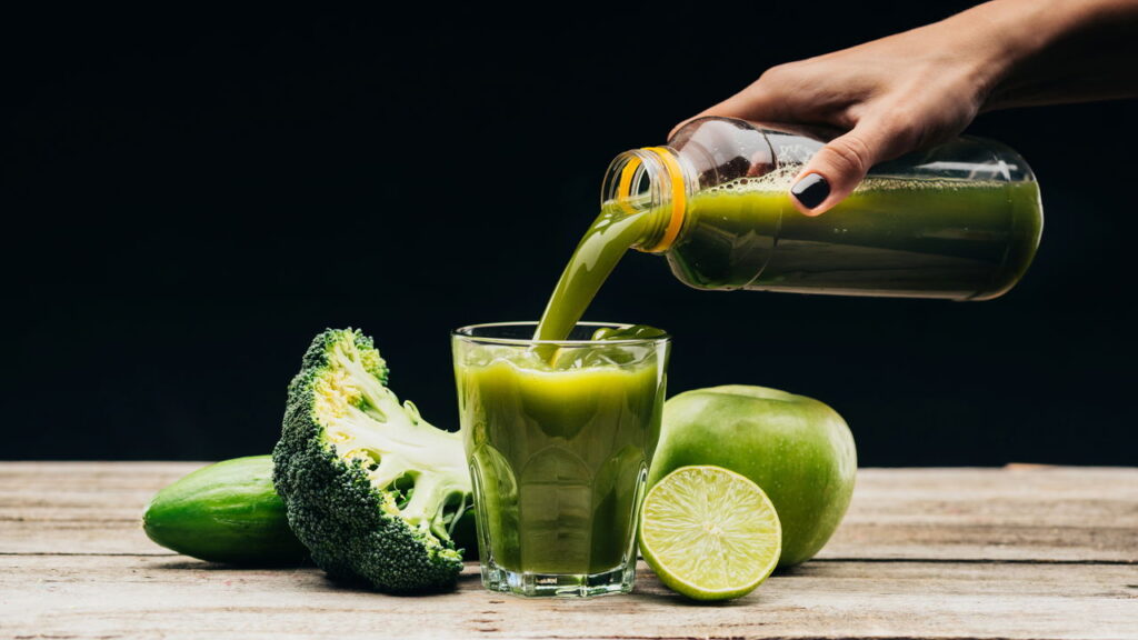 Suco Detox: Como Desinchar, Perder Peso e Melhorar a Digestão em 10 Minutos