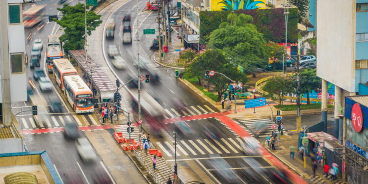 Aumento nas tarifas de ônibus, trem e metrô impacta o bolso dos paulistanos