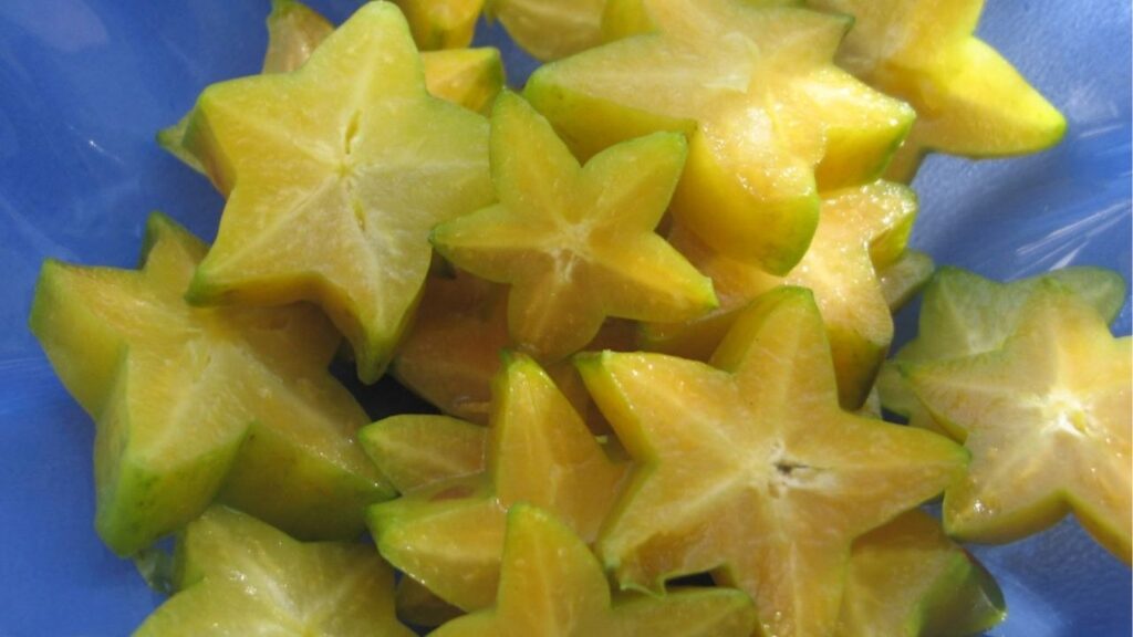 Suco detox de Carambola e Gengibre para um metabolismo mais rápido